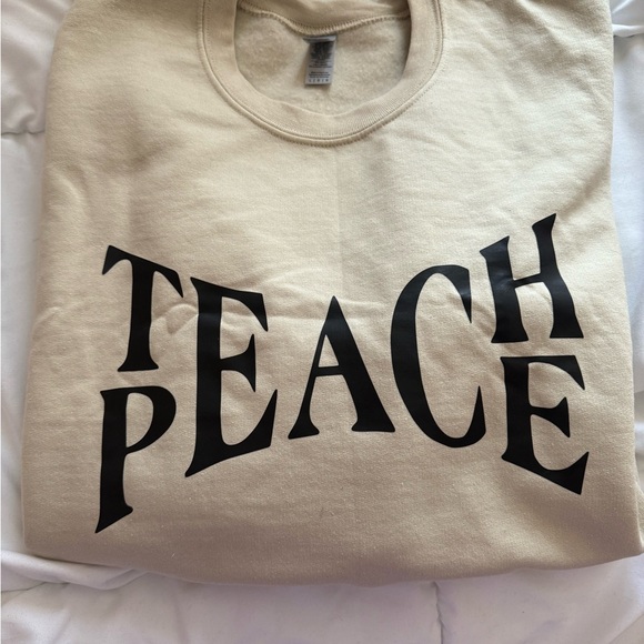 Teach Peace Sweatshirt - 🏷️FINAL PRICE. - Picture 2 of 2